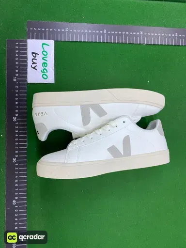 Color matching: 白灰 CP052429
