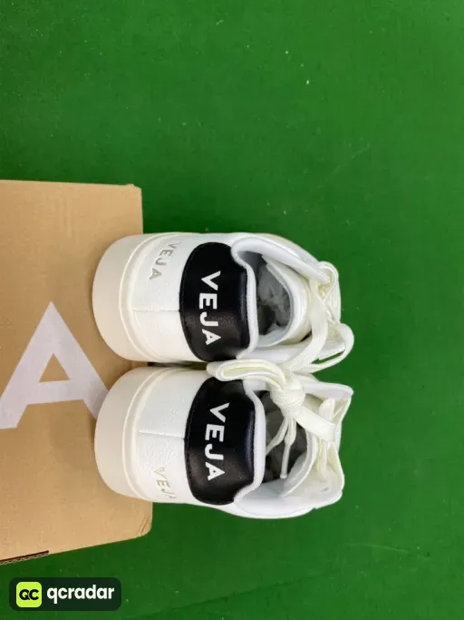Color matching: 白黑 CP051537