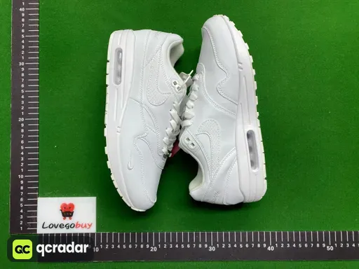Supreme白色 HF8813-100