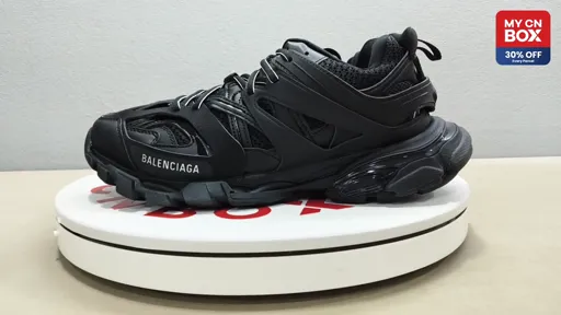 1000 All Black
