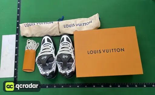 白黑棕SK809