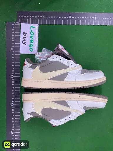 AJ1