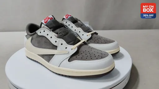 Travis Scott x Air Jordan 1 Low OG 'Sail