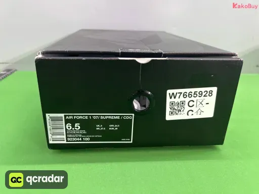 款式配色:CDG联名白923044-100