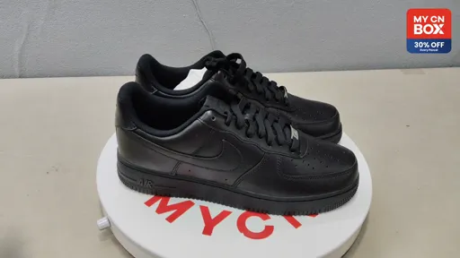 Pure Black Low Top CW2288-001