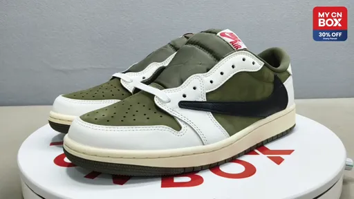 8.0 Travis Scott x Fragment White Olive DM7866-200