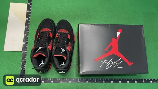 Aj4 黑红雷电CT8527-016