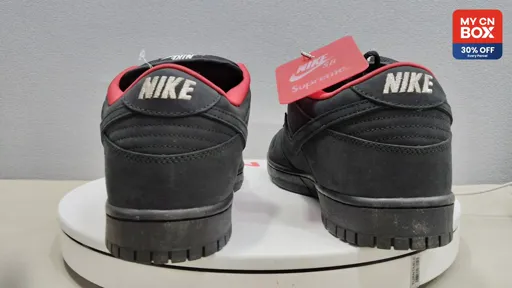 HQ8487-001 Black Red