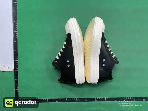 黑白皮面
