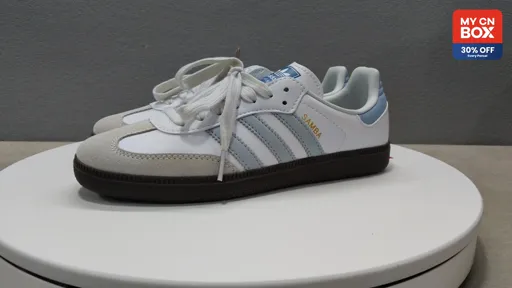 ID2055 White & Blue