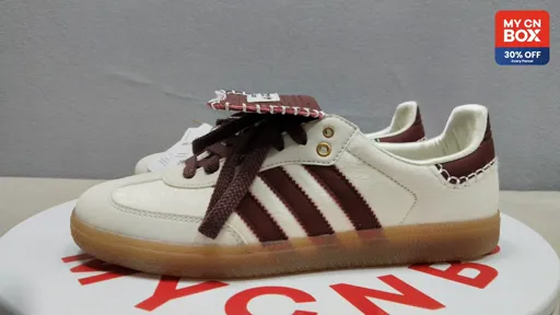 IE0586 White & Brown