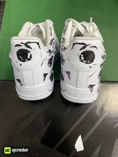 Style Color Matching: 三方联名涂鸦白黑923044-100
