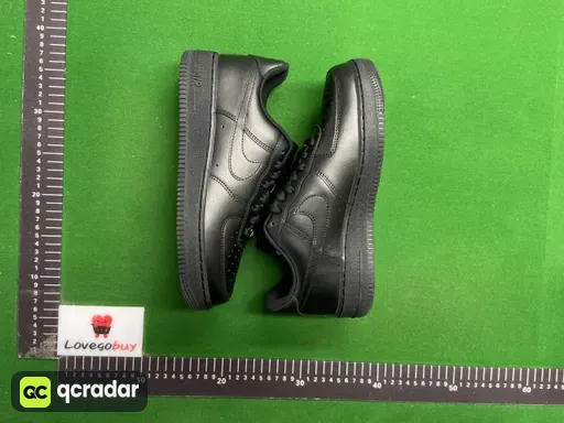 AF1 纯黑低帮CW2288-001