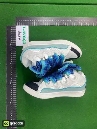 Color matching: 白绿色