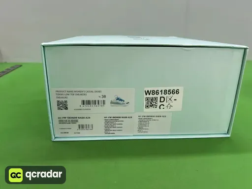 配色:白绿色