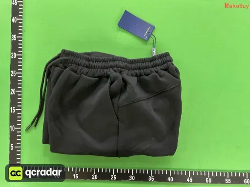 黑色白标