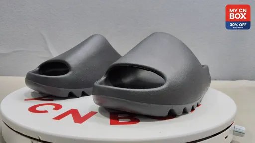 Slide Black (Matte) HQ6448