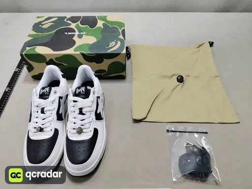 White Mirror Black Leather 1K30-191-328