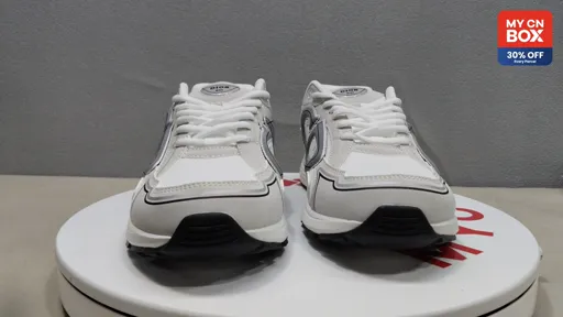 White H000