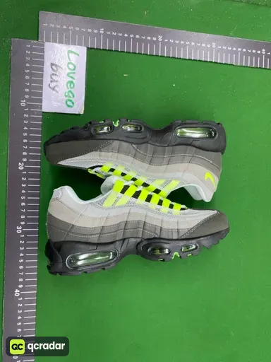 style: 554970-071