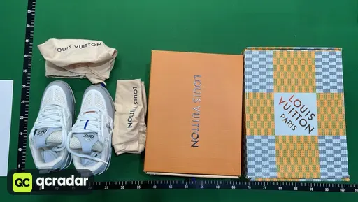 SK8 白灰