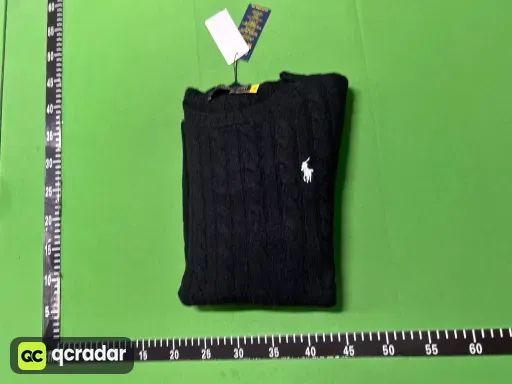 Black sweater (little white horse)