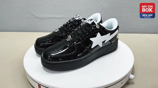 0ZXSHW291302M Black and White