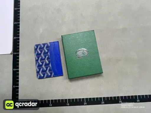 蓝色