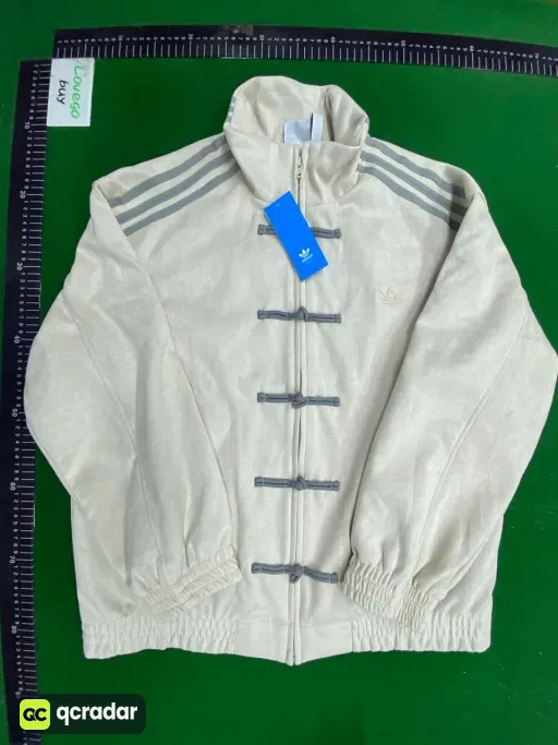 size: White L