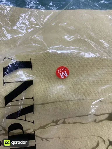 9910黄色卫衣 what's app : 8616517022139