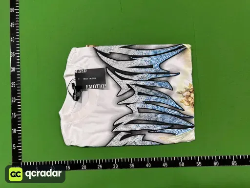 0012白色