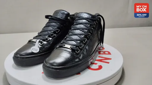 Black High-Top