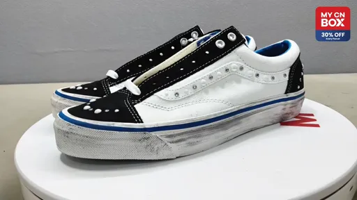 VN000S52FS8 black and white antique pearl