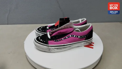 VN000E8VHLE Pink Black Pearl Studs