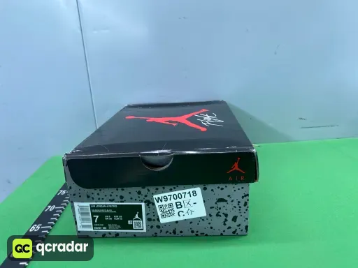 aj4-黑红