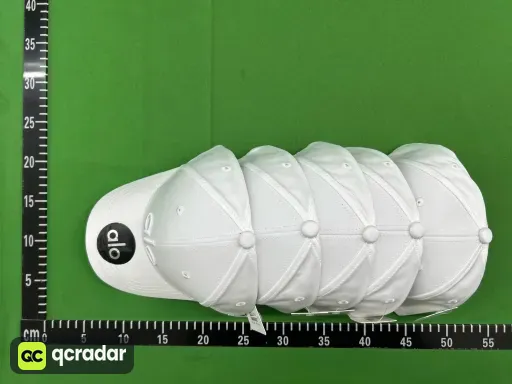 白色绣白色字母