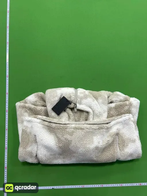黄色