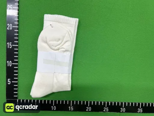 白色长筒粉色刺绣