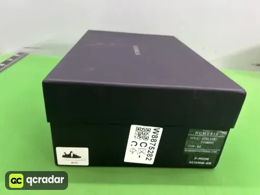 黑磨纱白底