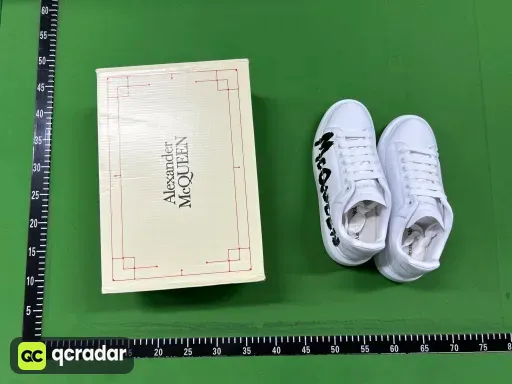 白色字母