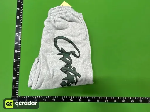 灰色