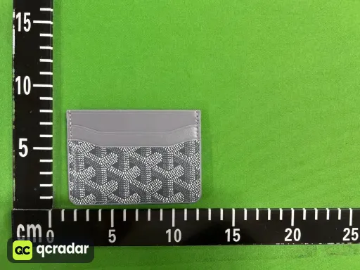 灰色