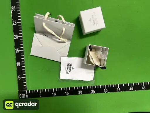 白金色