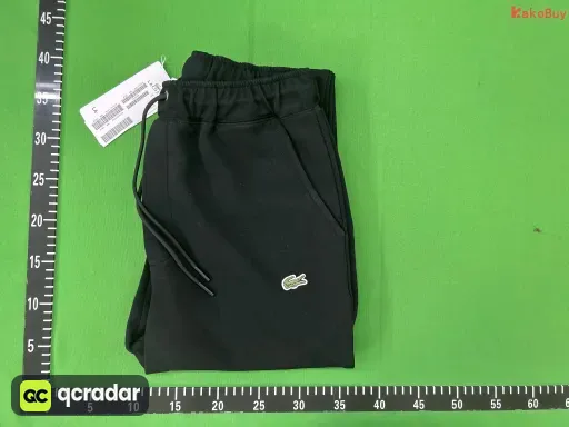 黑 pants
