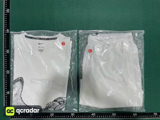 白色套装