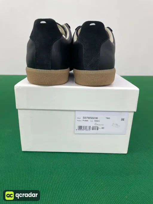 H6851 black and yellow (black suede)