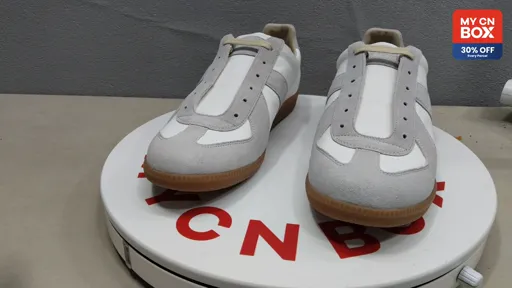 101 White Grey (Yellow Sole)