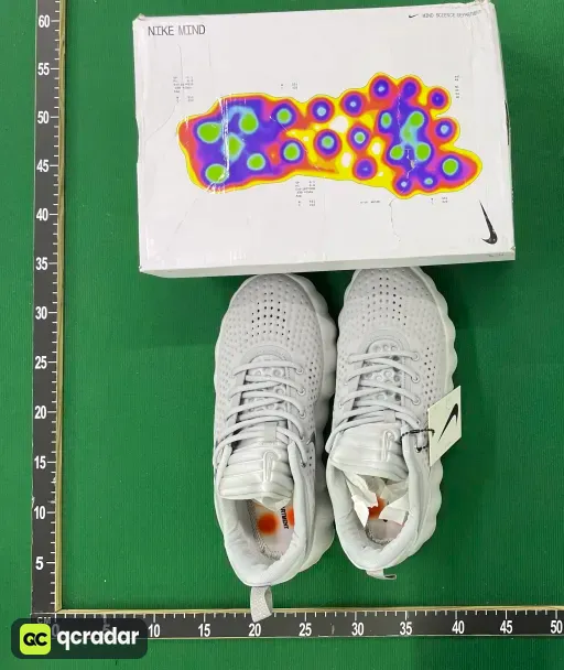 Sneaker HQ4310-003（Light Smoke Grey）