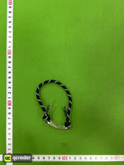 A款 黑绳银牌