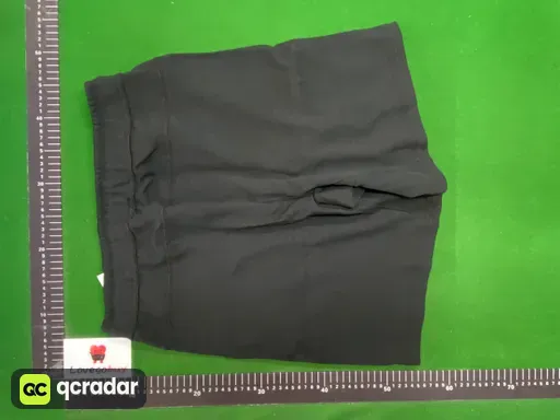 黑色